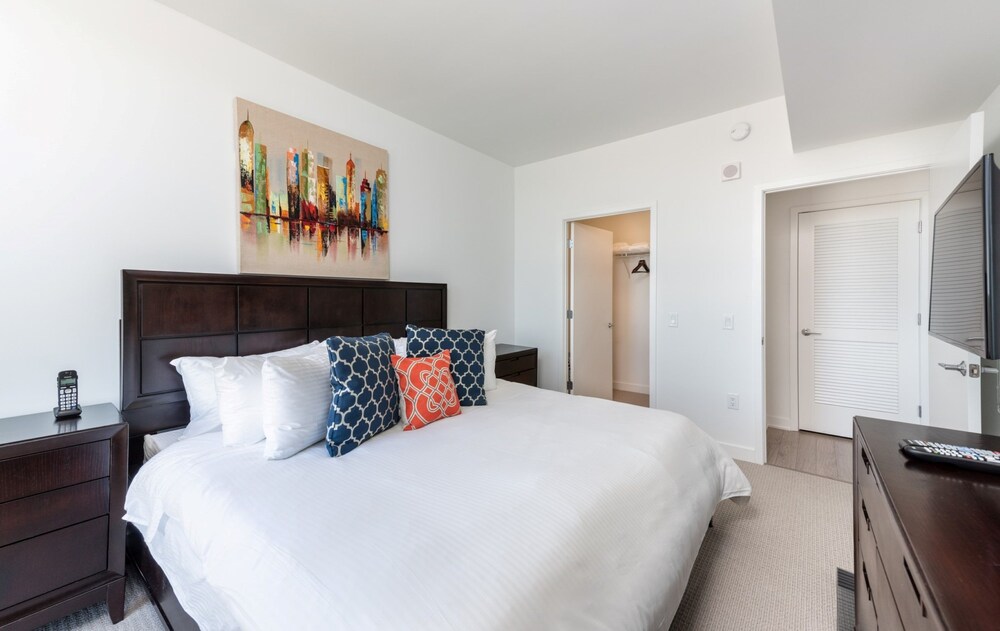 Global Luxury Suites at Reston Town Center - photo 30