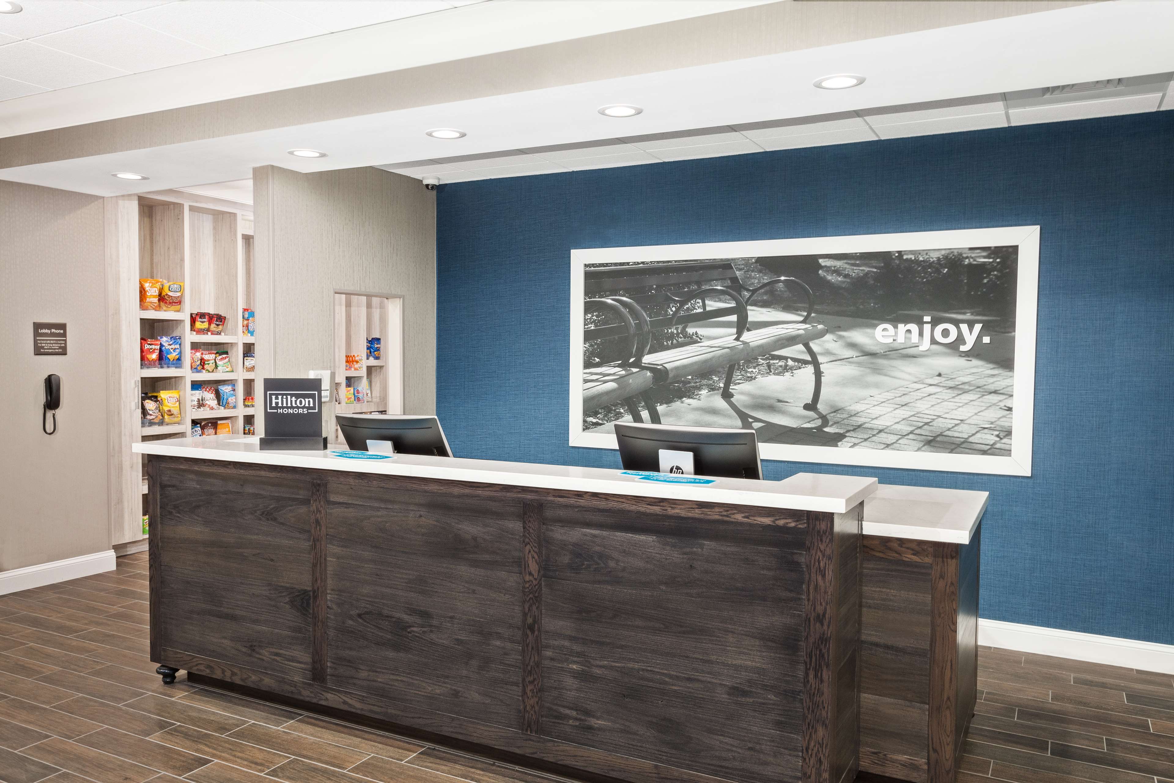 Hampton Inn by Hilton Kennebunk Kennebunkport - photo 8