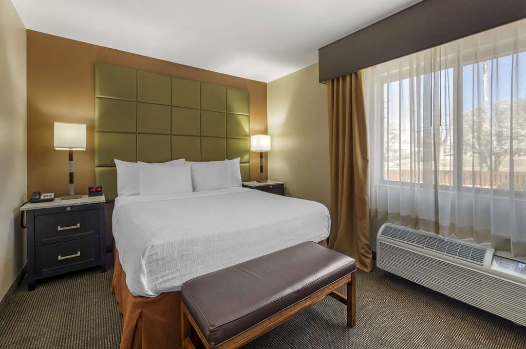 Best Western Plus Country Inn & Suites - photo 18