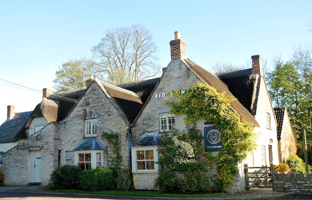 The Red Lion Inn — hotel in Somerton