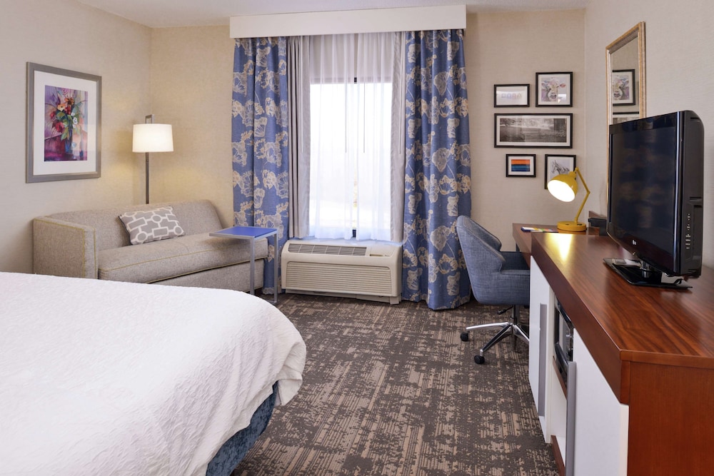 Hampton Inn & Suites Wilmington - photo 20