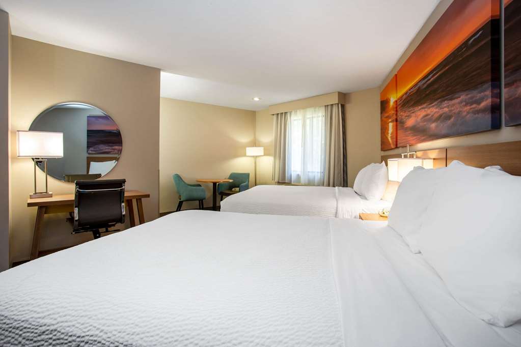Days Inn by Wyndham Marquette - photo 28