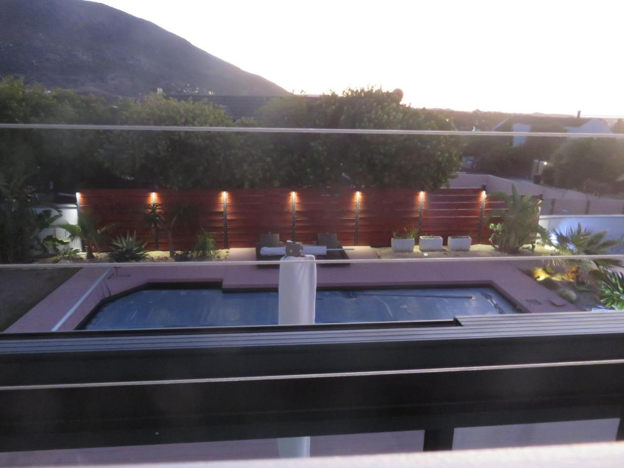 Cape White Villa