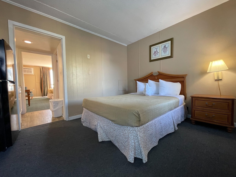 Polynesian Beach & Golf Resort - photo 11