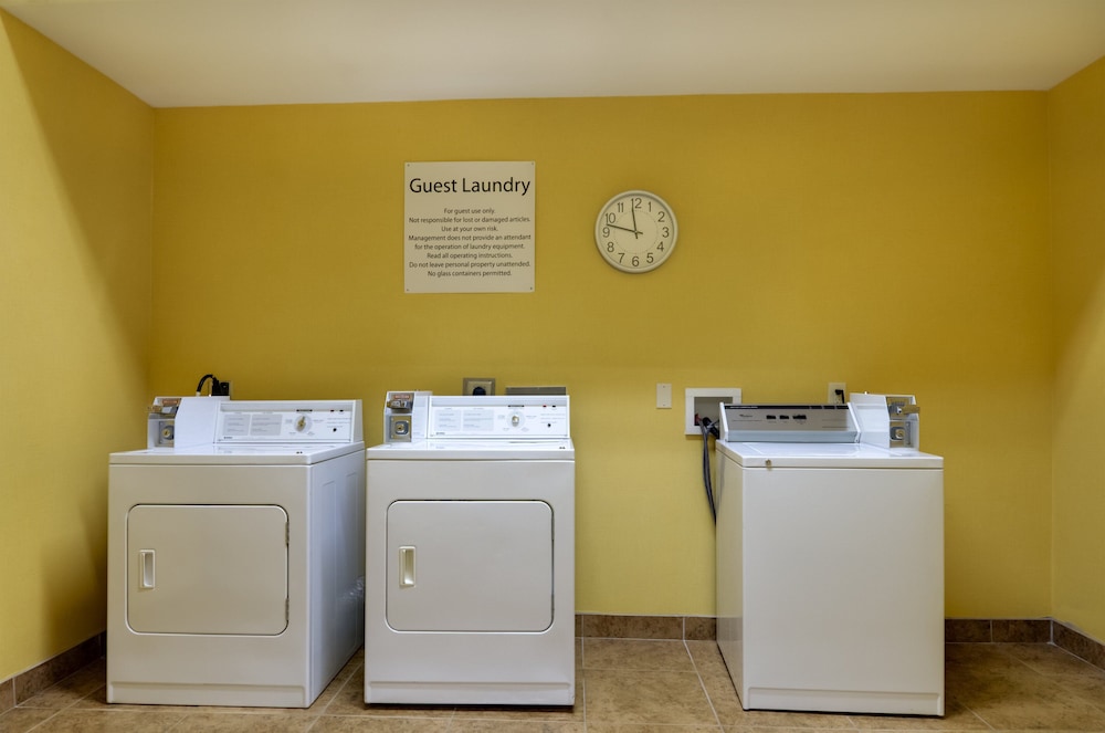 Holiday Inn Express Hotel & Stes Kansas City Sports Complex by IHG - photo 37