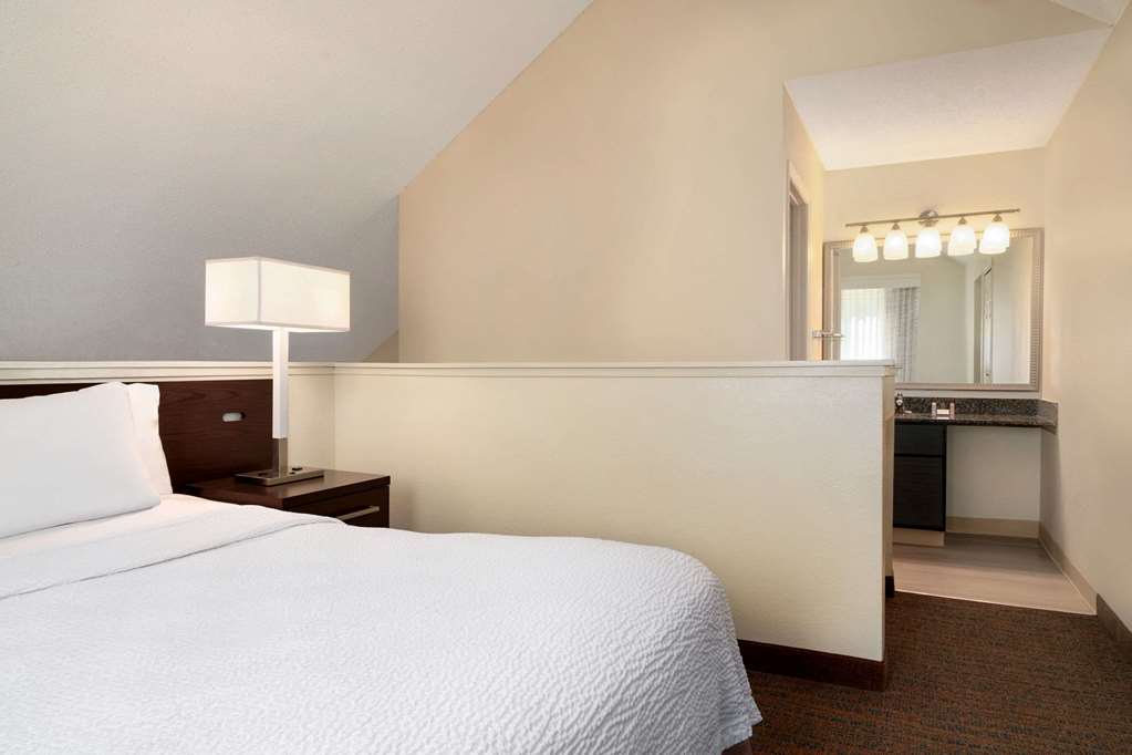 Hawthorn Suites by Wyndham Tinton Falls - photo 41