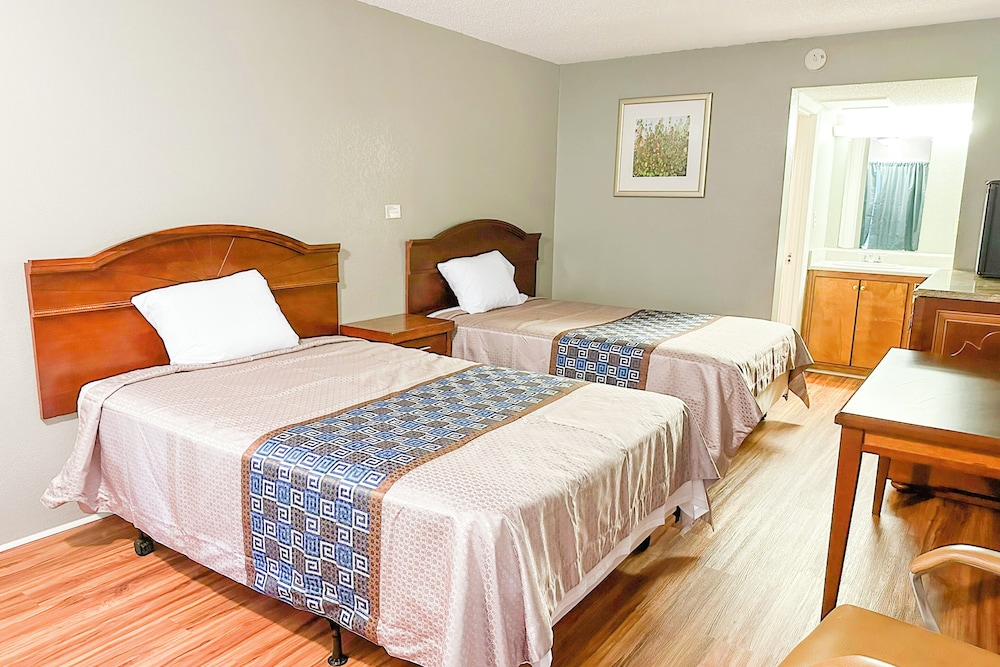 Hahira Inn By OYO near Valdosta - photo 35