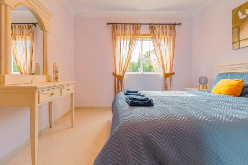 AT17 Two Bed Apt on Oasis Parque — 4-Star Luxury Hotel in Portimao, Portugal