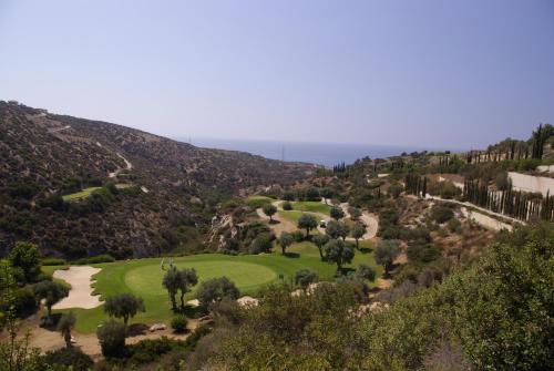 3 bedroom Villa Athina with private pool and golf views Aphrodite Hills Resort
