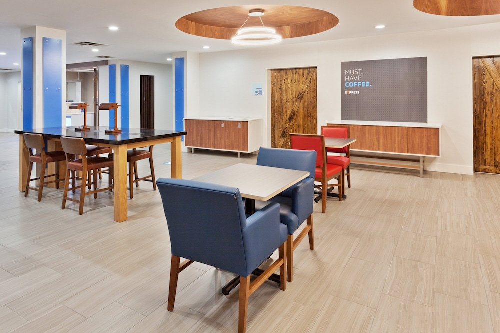 Holiday Inn Express & Suites Rome East by IHG - photo 42