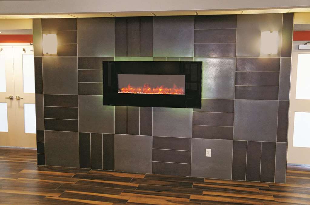 La Quinta Inn & Suites by Wyndham Grand Forks - photo 4