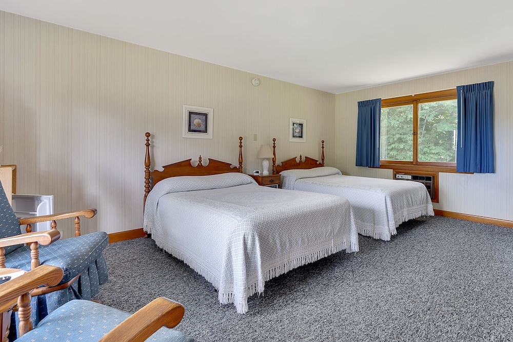 Towne Lyne Motel - photo 82