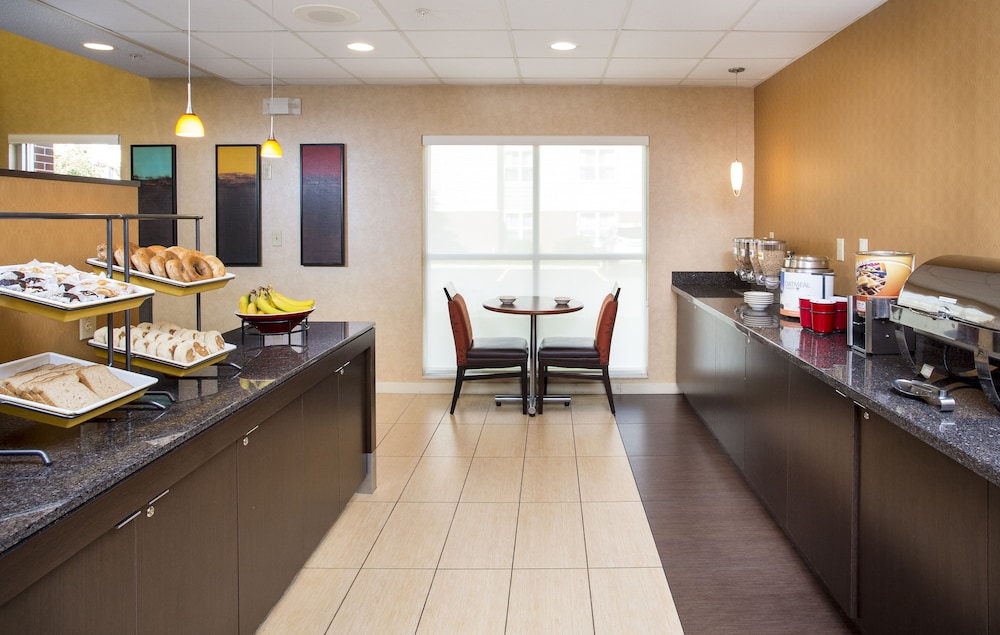 Residence Inn by Marriott Rockford - photo 17