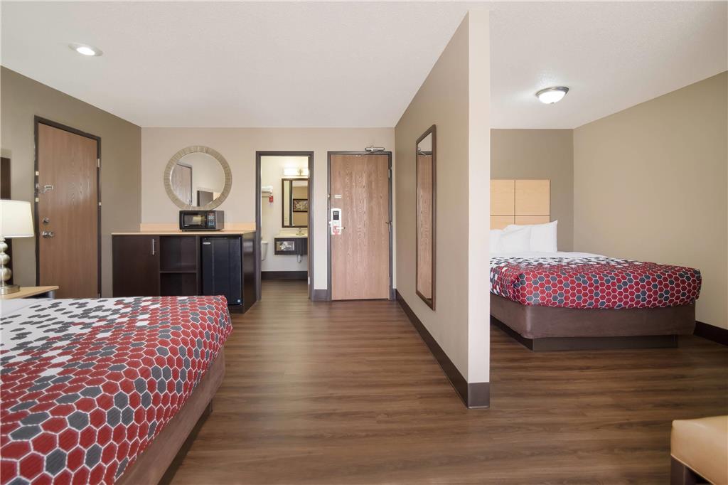 Econo Lodge Grand Forks near University - photo 21