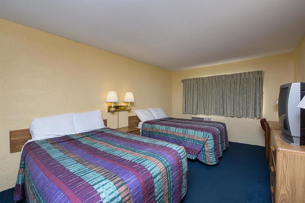 Motel 6 Moline - photo 24