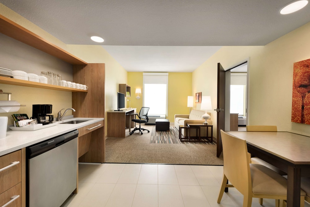 Home2 Suites by Hilton Cleveland Beachwood - photo 11