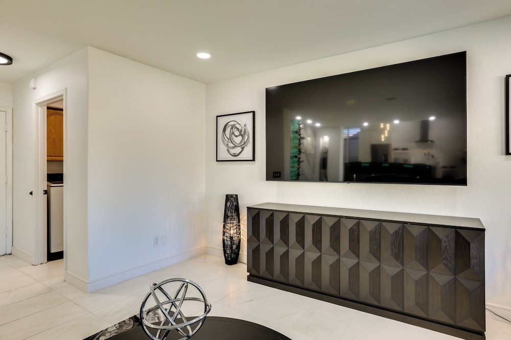 Glendale Home w Fire Pit Near State Farm Stadium - photo 7
