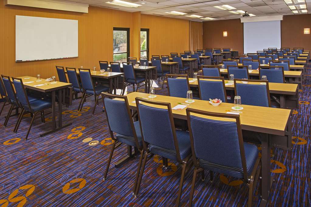 Sonesta Select Charlotte University Research Park - photo 25