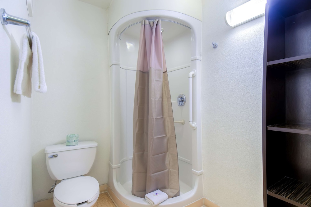 Studio 6 Suites Las Vegas NV Tropicana - photo 39