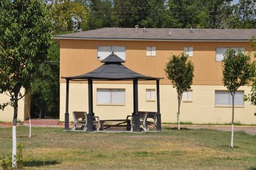 Pasadena Inn & Suites - featured photo