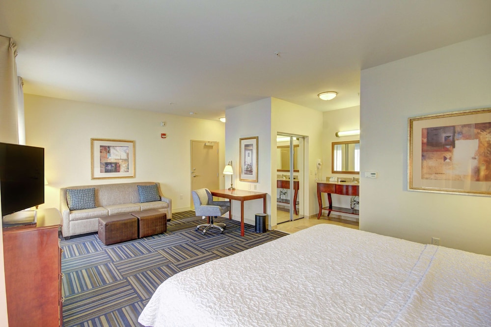 Hampton Inn & Suites Alexandria - photo 7