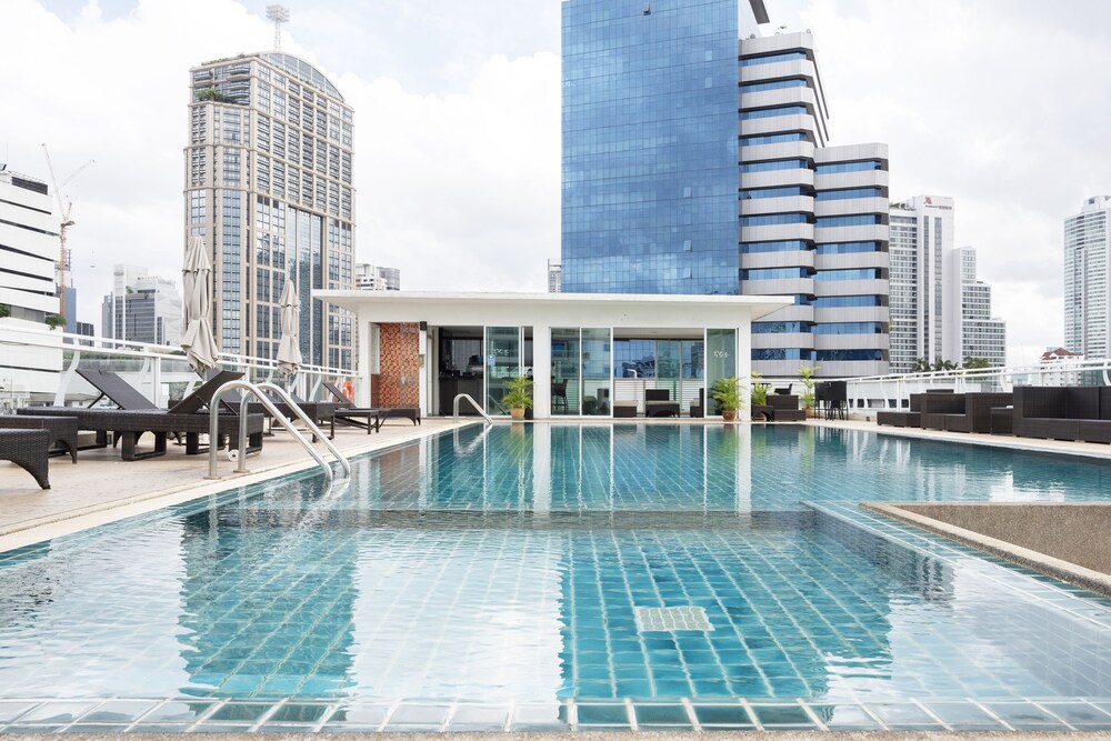 Clover Haus Sukhumvit 33 By Favstay