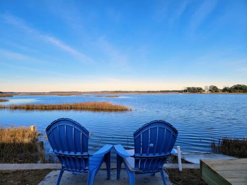 Pirates fishing cottage — 4-Star Luxury Hotel in Cedar Point, United States