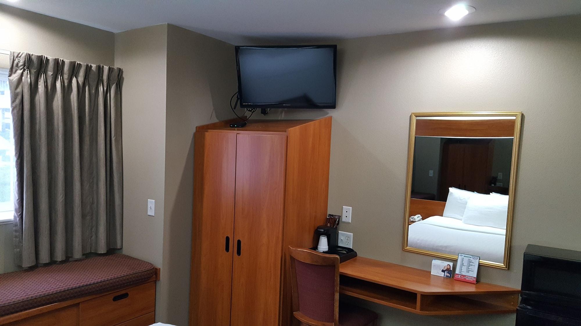 Microtel Inn & Suites by Wyndham Bozeman - photo 30