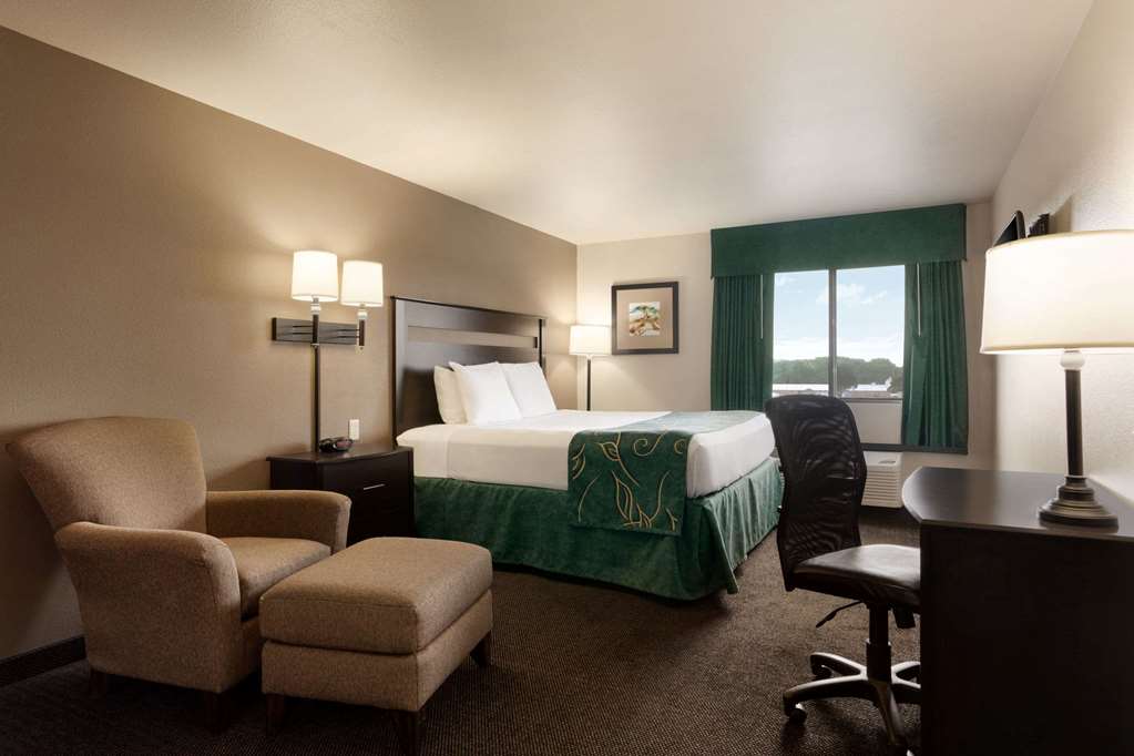 Baymont by Wyndham Wellington - photo 8