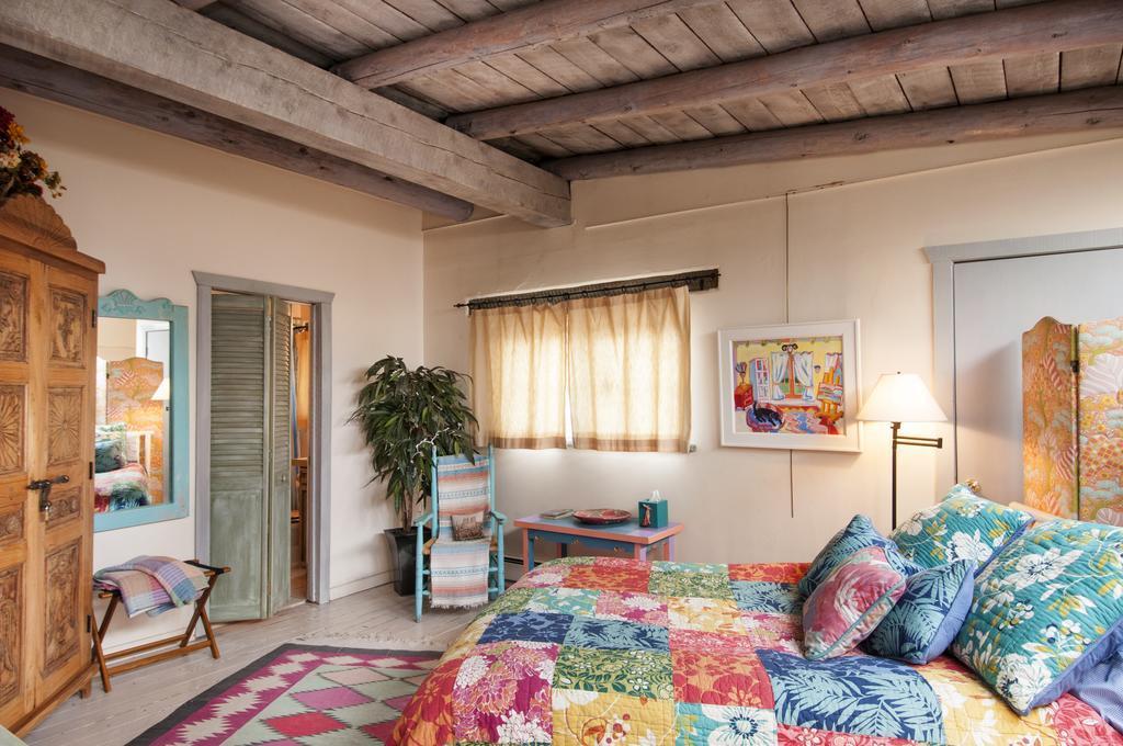 Inger Jirby's Guest Houses - photo 4