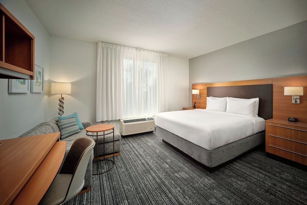 TownePlace Suites Orlando at FLAMINGO CROSSINGS Town Center Western Entrance - photo 9