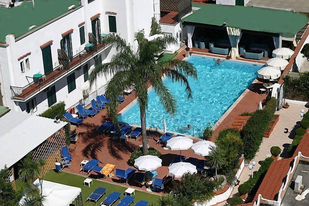 Hotel Lord Byron — hotel in Forio