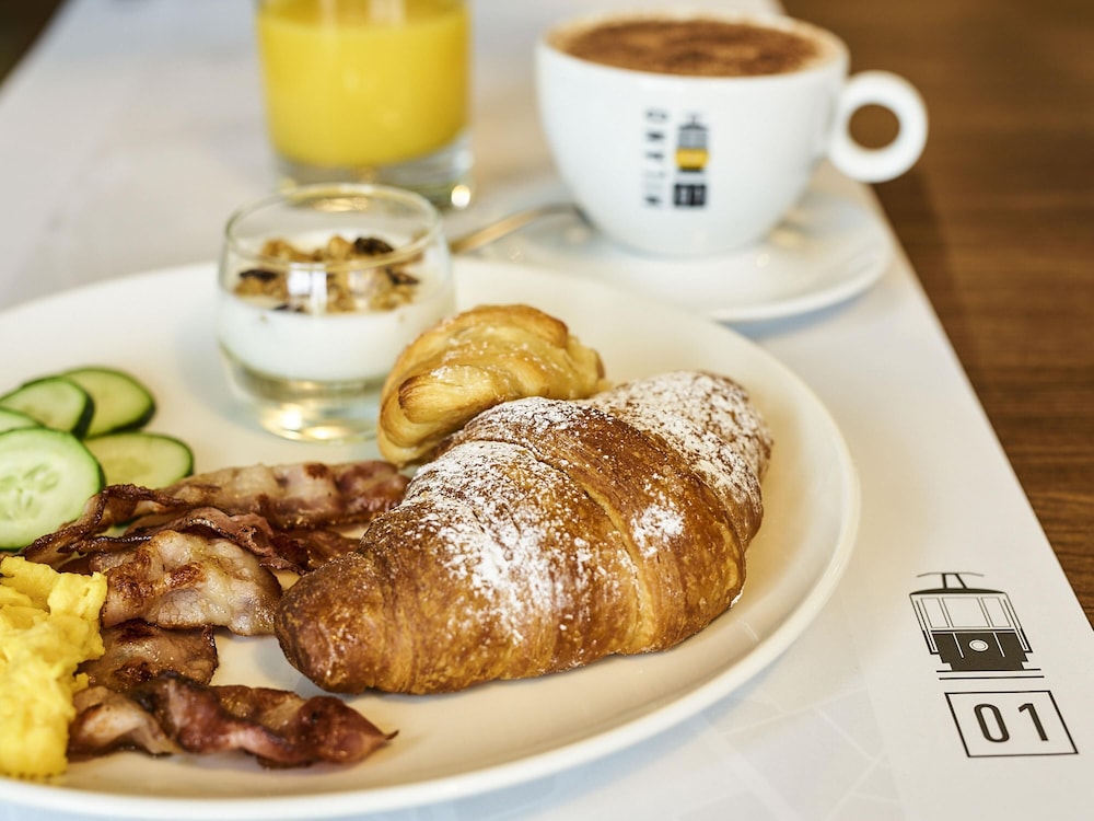 מזון ומשקאות