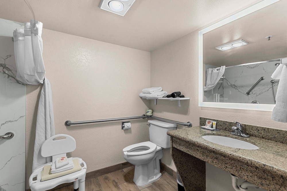 Clarion Pointe Wenatchee WA - photo 16