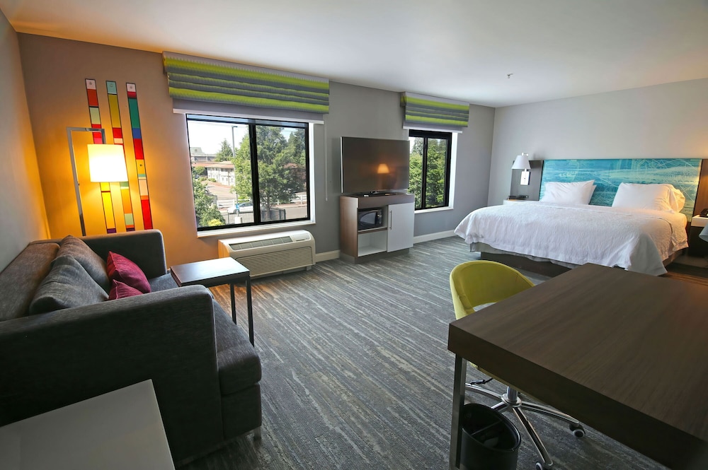 Hampton Inn & Suites Tacoma - photo 11