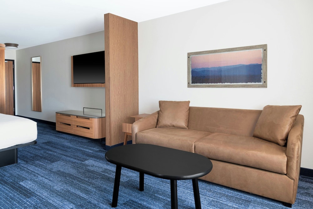Fairfield Inn & Suites By Marriott Norfolk - photo 13