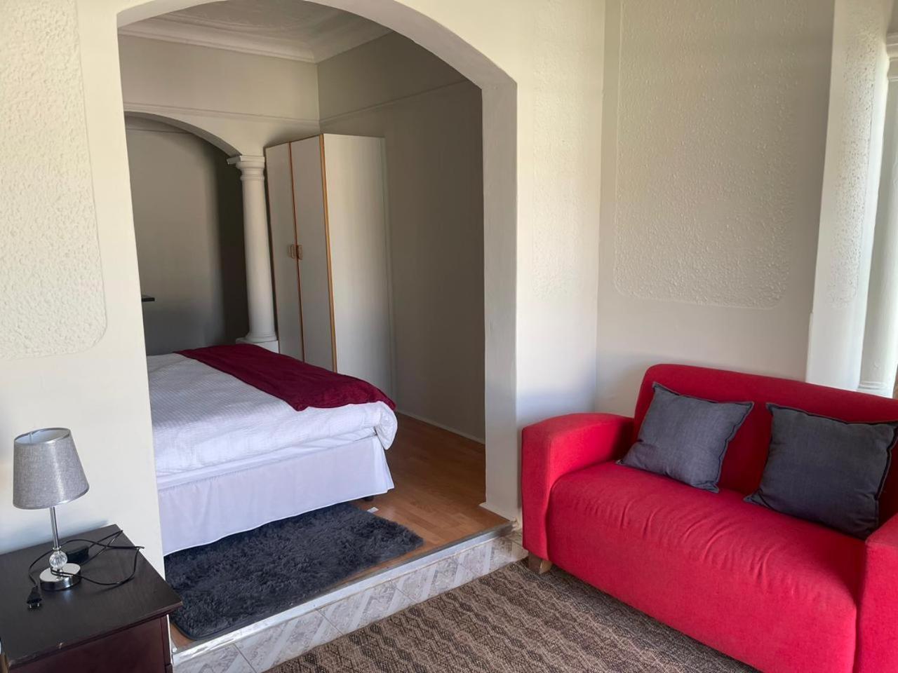 Stay at 8 on Lancaster in East London, South Africa