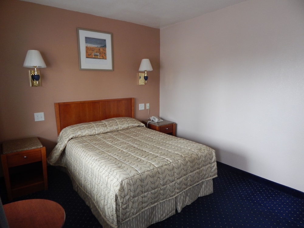 Bay Bridge Inn - photo 5