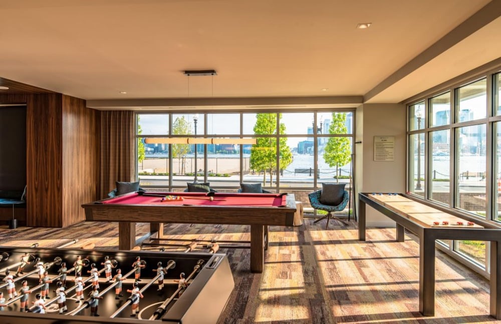 Global Luxury Suites East Boston - photo 49