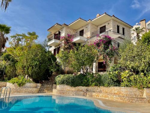 Romantic pool villa overlooking the islands — 4-Star Luxury Hotel in Kas, Turkey