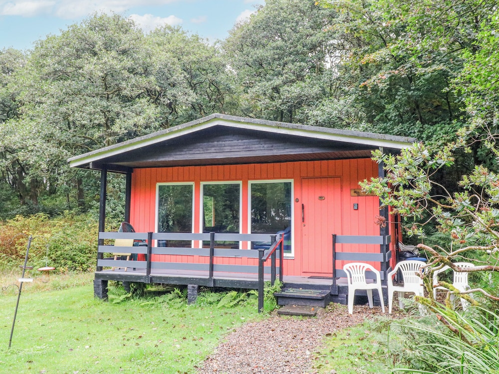Lodge 1 Ash — 4-Star Luxury Hotel in Lamlash, United Kingdom