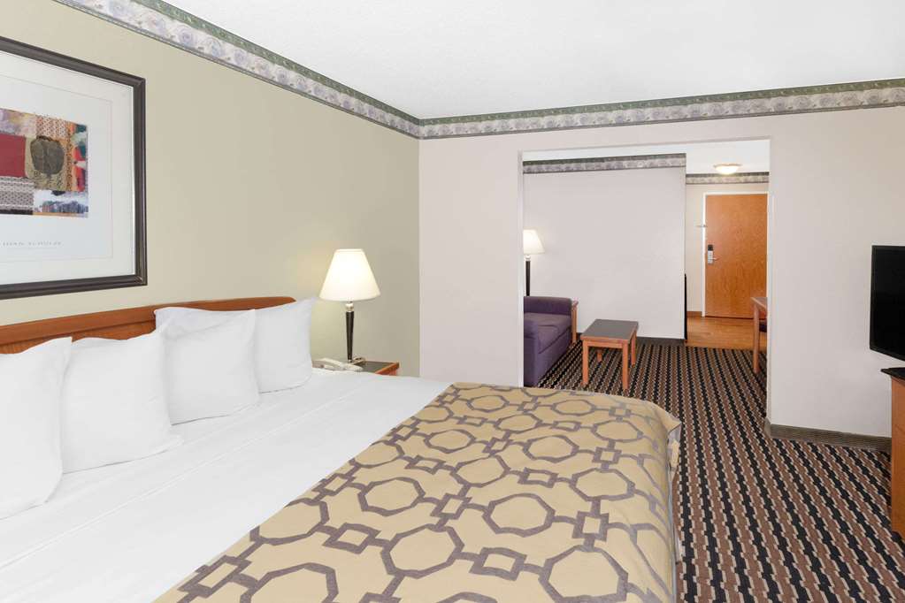 Baymont by Wyndham Fort Wayne - photo 5