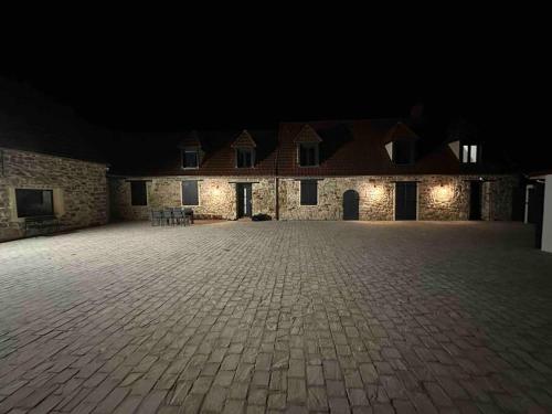 L instant évasion - last minute hotel in Unknown City