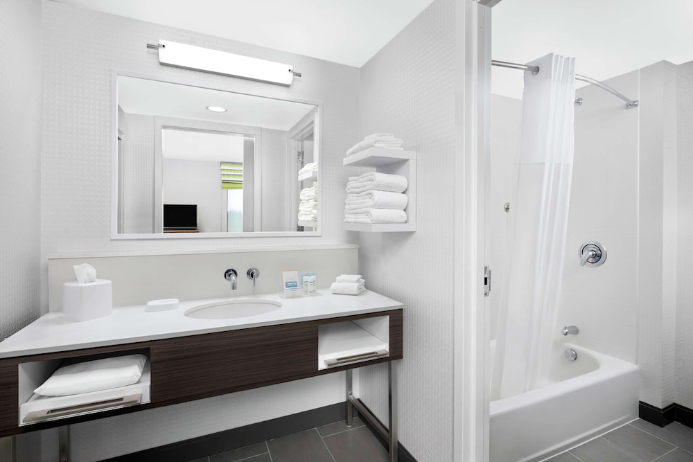 Hampton Inn Sikeston - photo 15