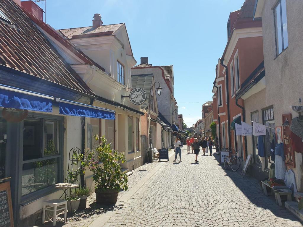Adelsgatan 36 Lagenhetshotell Gotland Living And Meeting in Visby, Sweden