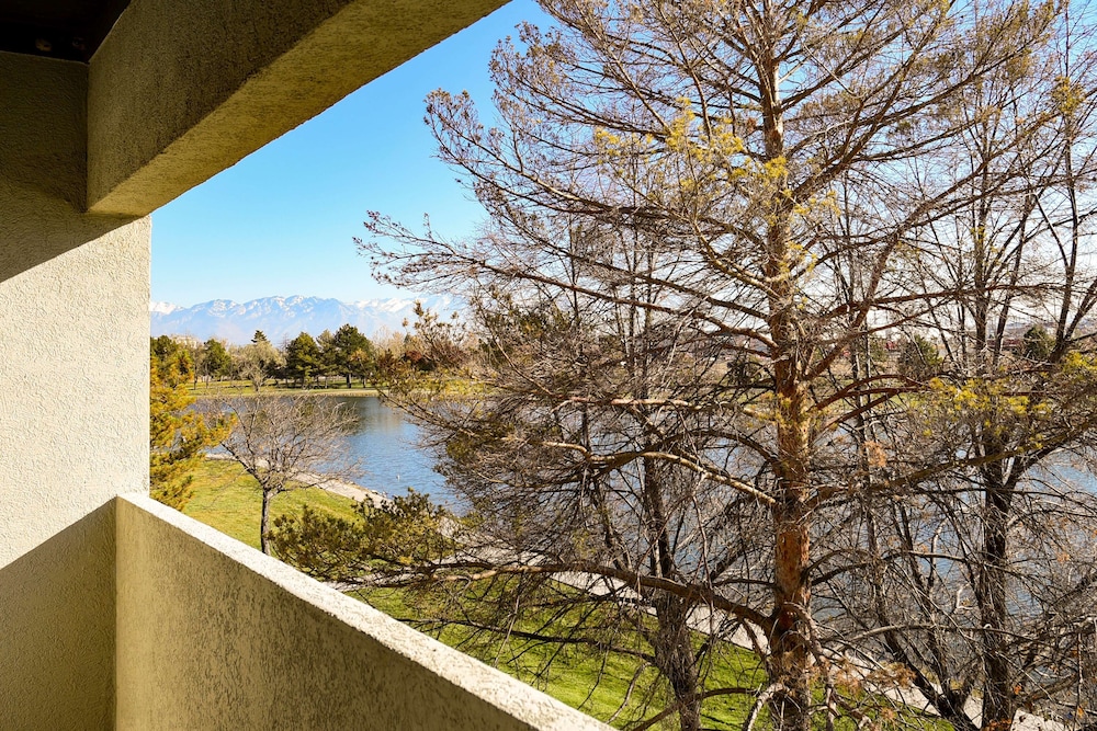 DoubleTree by Hilton Hotel Salt Lake City Airport - photo 24