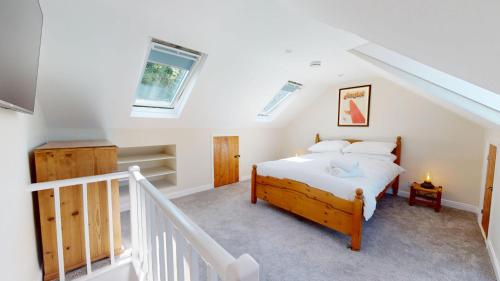 St Ives Bubblegum Cottage — 4-Star Luxury Hotel in St Ives, United Kingdom
