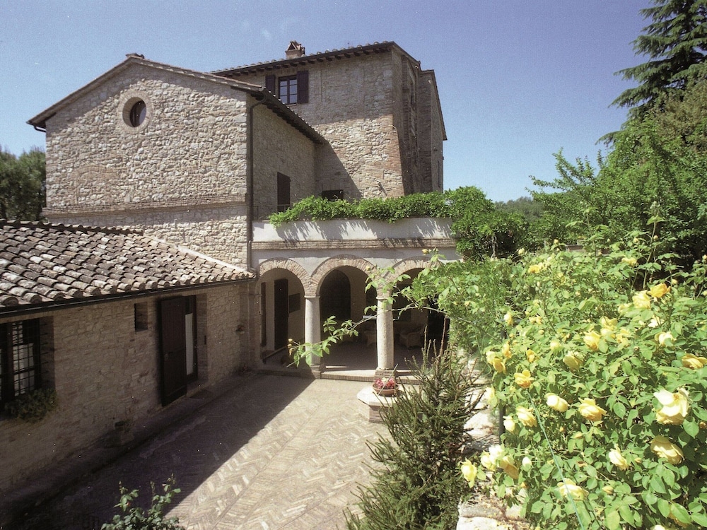 Apartment in Umbria With Shared Pool — 4-Star Luxury Hotel in Corciano, Italy