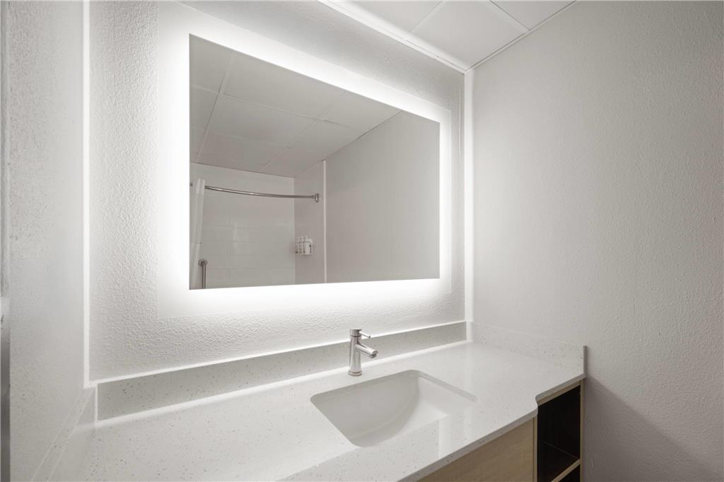 Wingate by Wyndham Savannah Gateway - photo 24