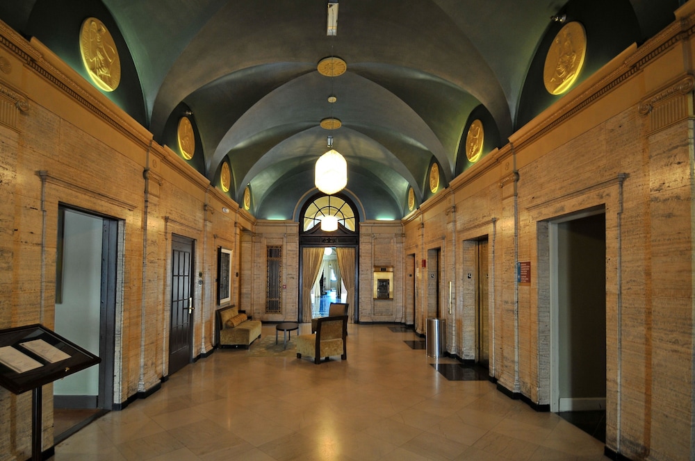 Magnolia Hotel Omaha - photo 3